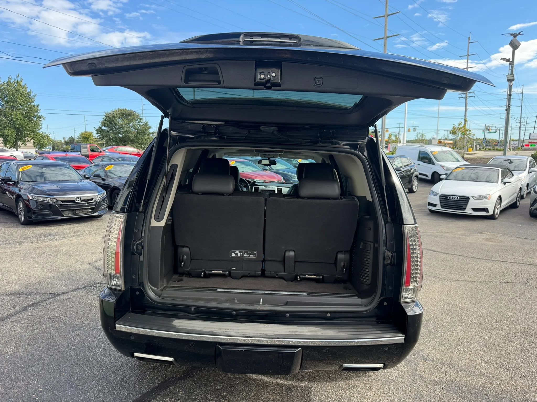Used 2014 Cadillac Escalade Premium AWD/4WD image 41