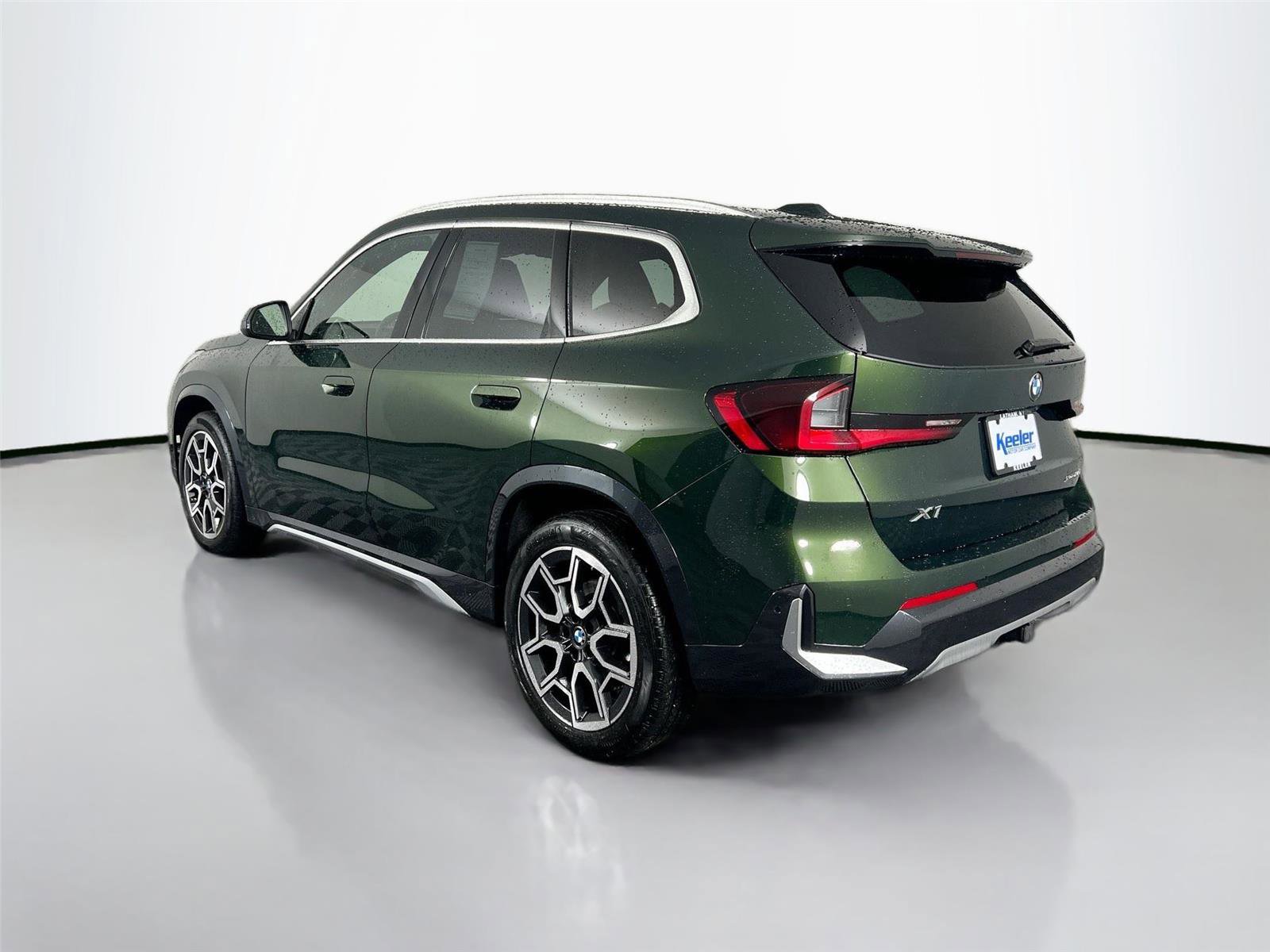 Certified 2025 BMW X1 xDrive28i w/ Convenience Package AWD/4WD image 4