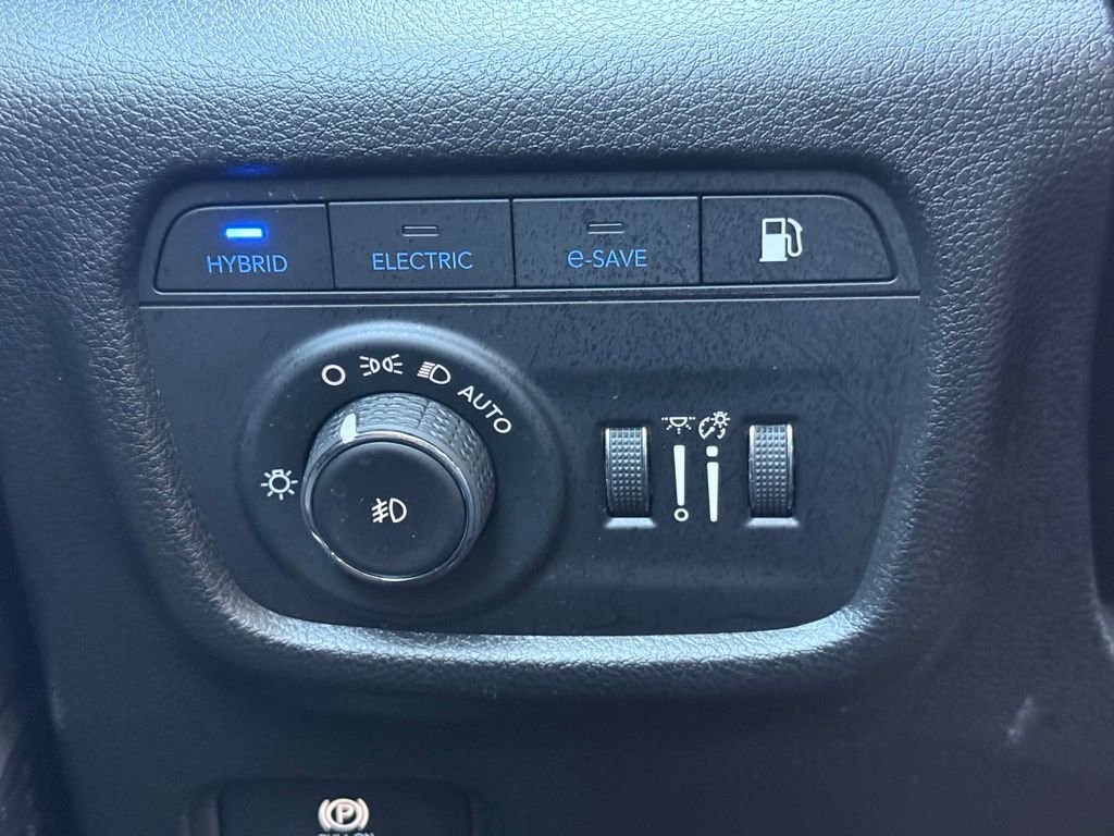 Used 2023 Jeep Grand Cherokee 4WD 4xe image 10