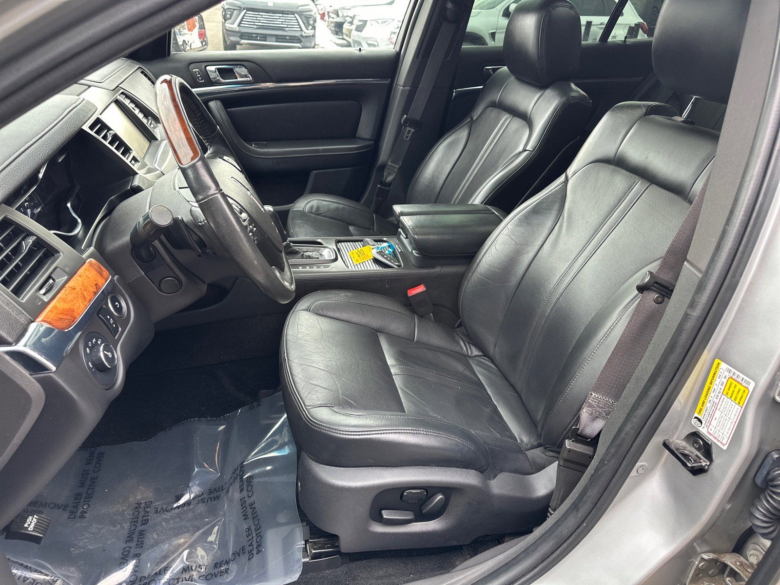 Used 2013 Lincoln MKS image 15