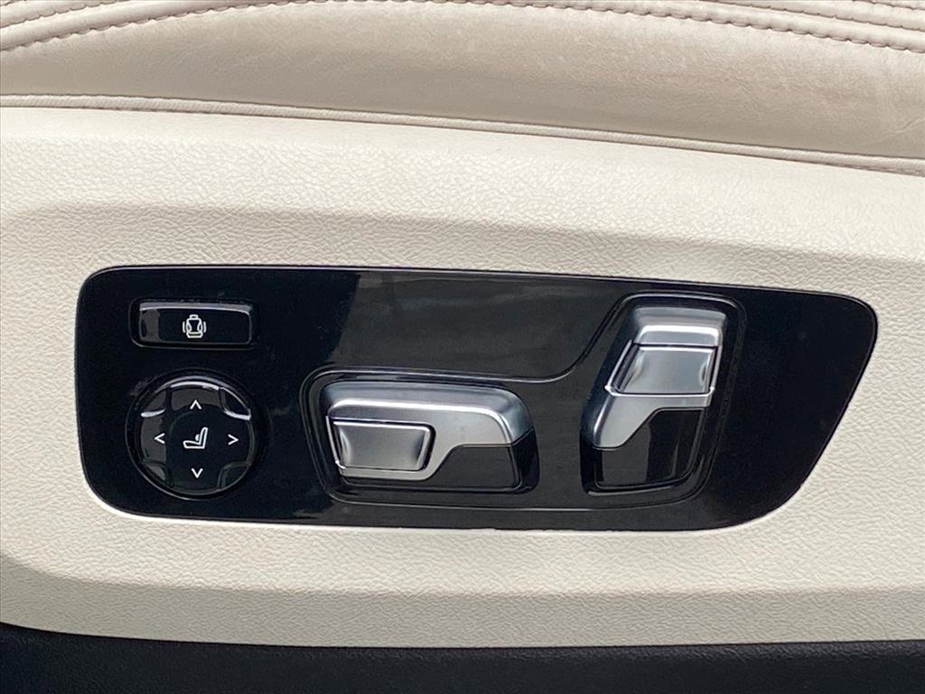 Used 2022 BMW X5 M50i w/ Executive Package image 14