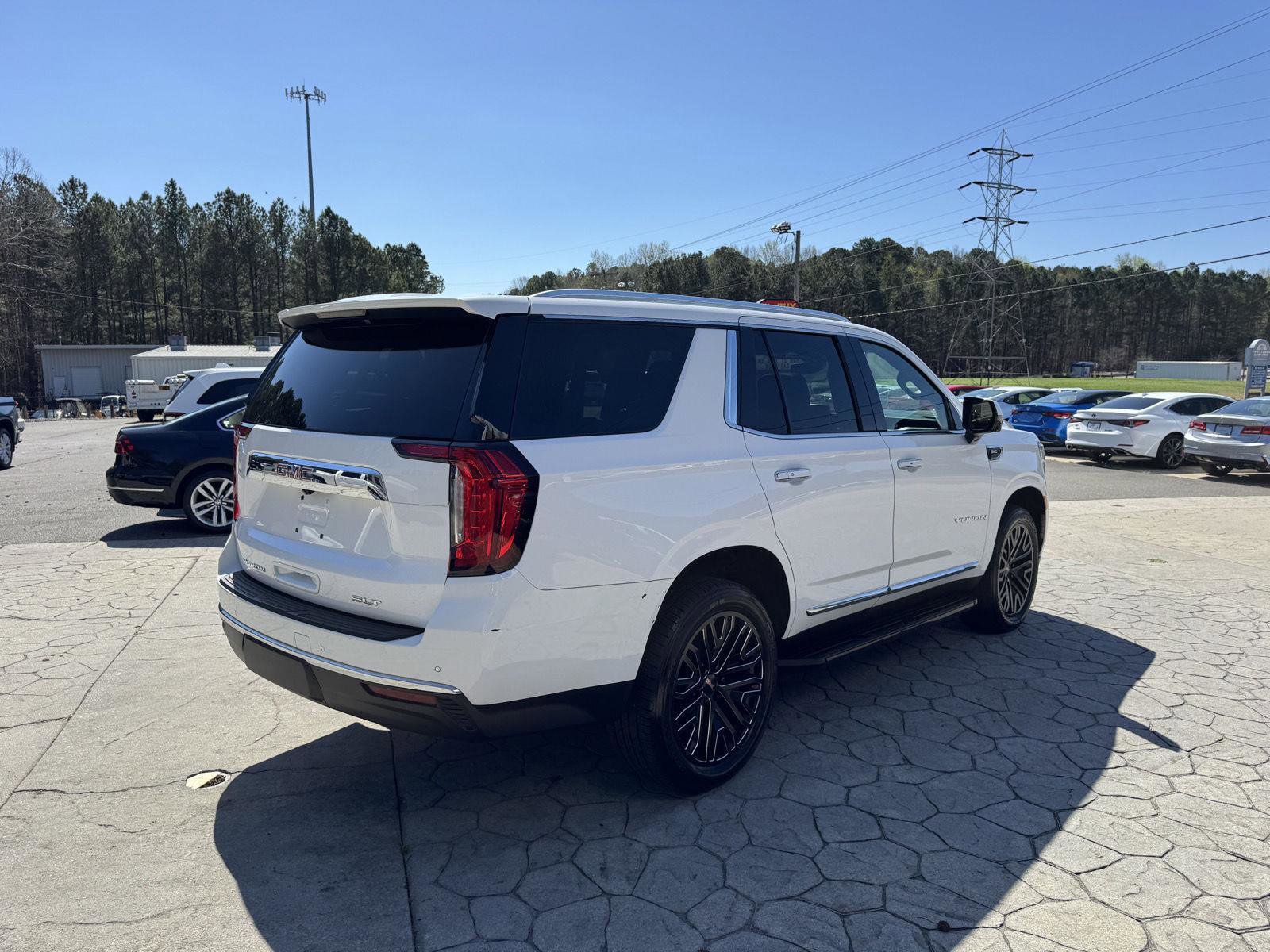 Used 2021 GMC Yukon SLT w/ SLT Luxury Plus Package image 15