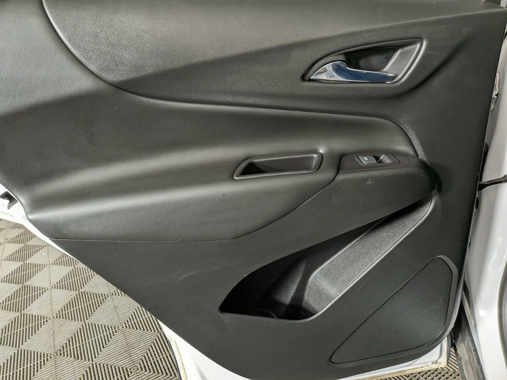 Used 2019 Chevrolet Equinox LT image 32