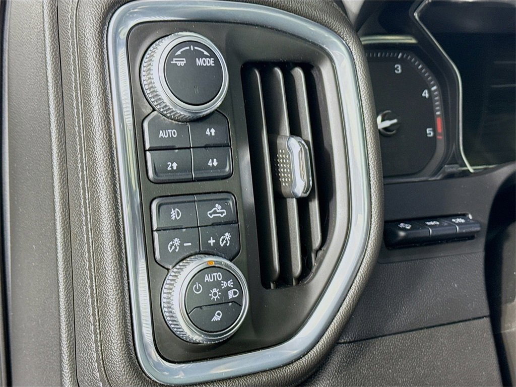 Used 2022 GMC Sierra 2500 Denali w/ Denali Ultimate Package image 10