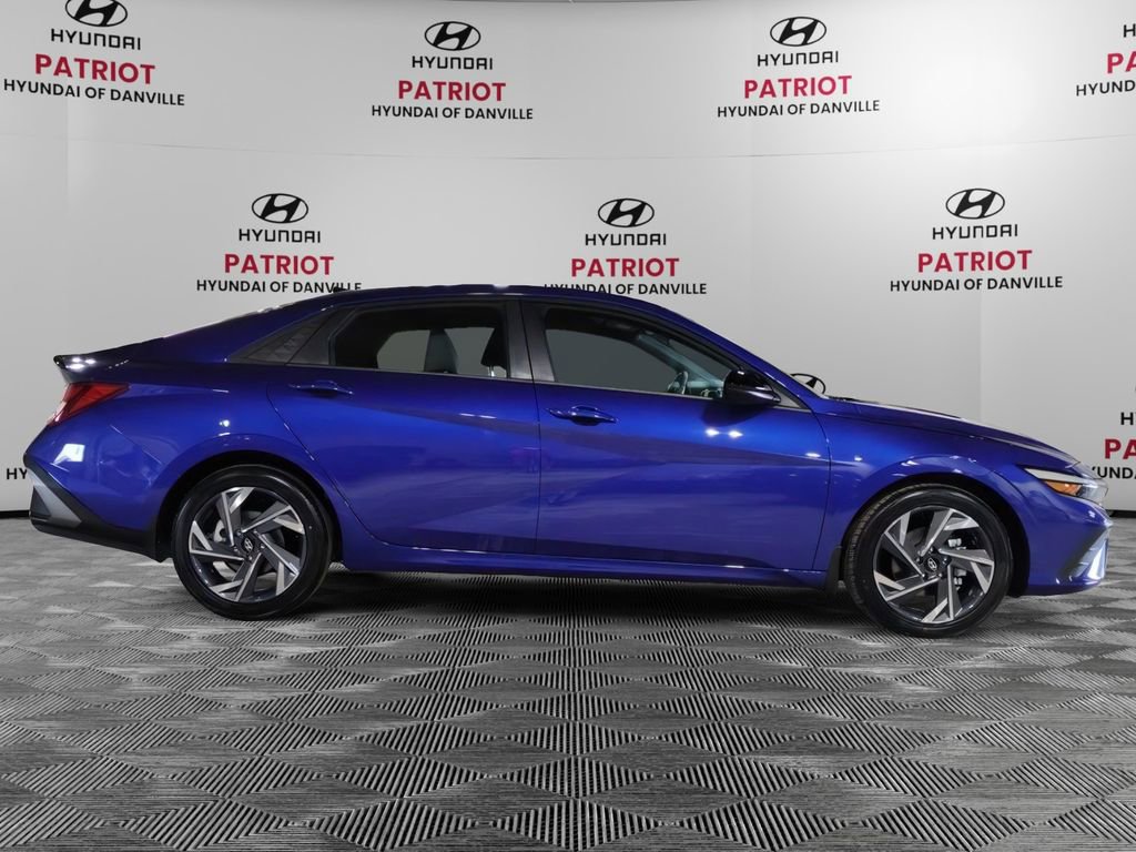 Used 2025 Hyundai Elantra Sport video 2