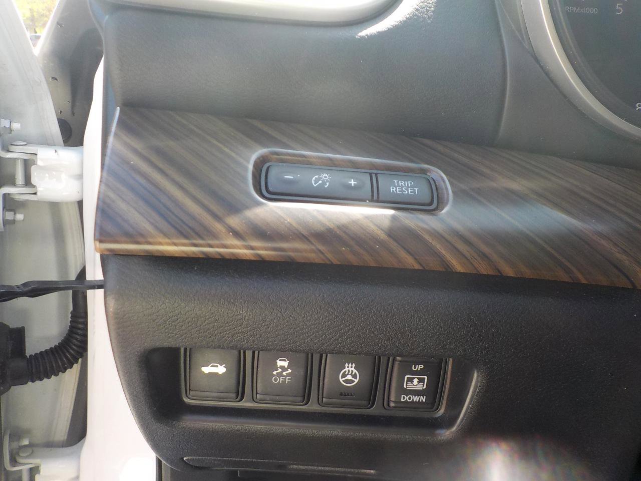 Used 2017 Nissan Maxima Platinum FWD image 13