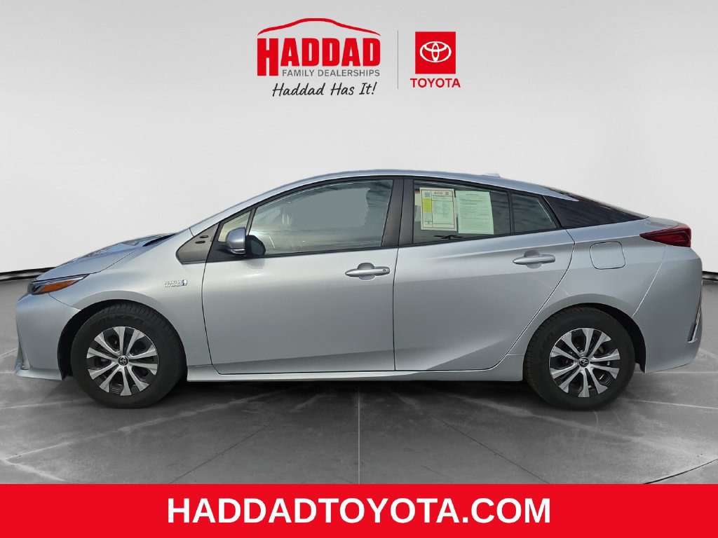Used 2022 Toyota Prius Prime LE FWD image 2