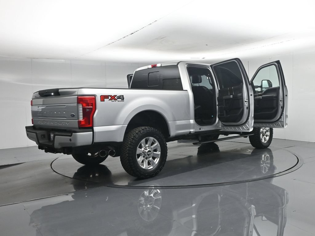 Used 2017 Ford F250 Platinum w/ Platinum Ultimate Package AWD/4WD image 33