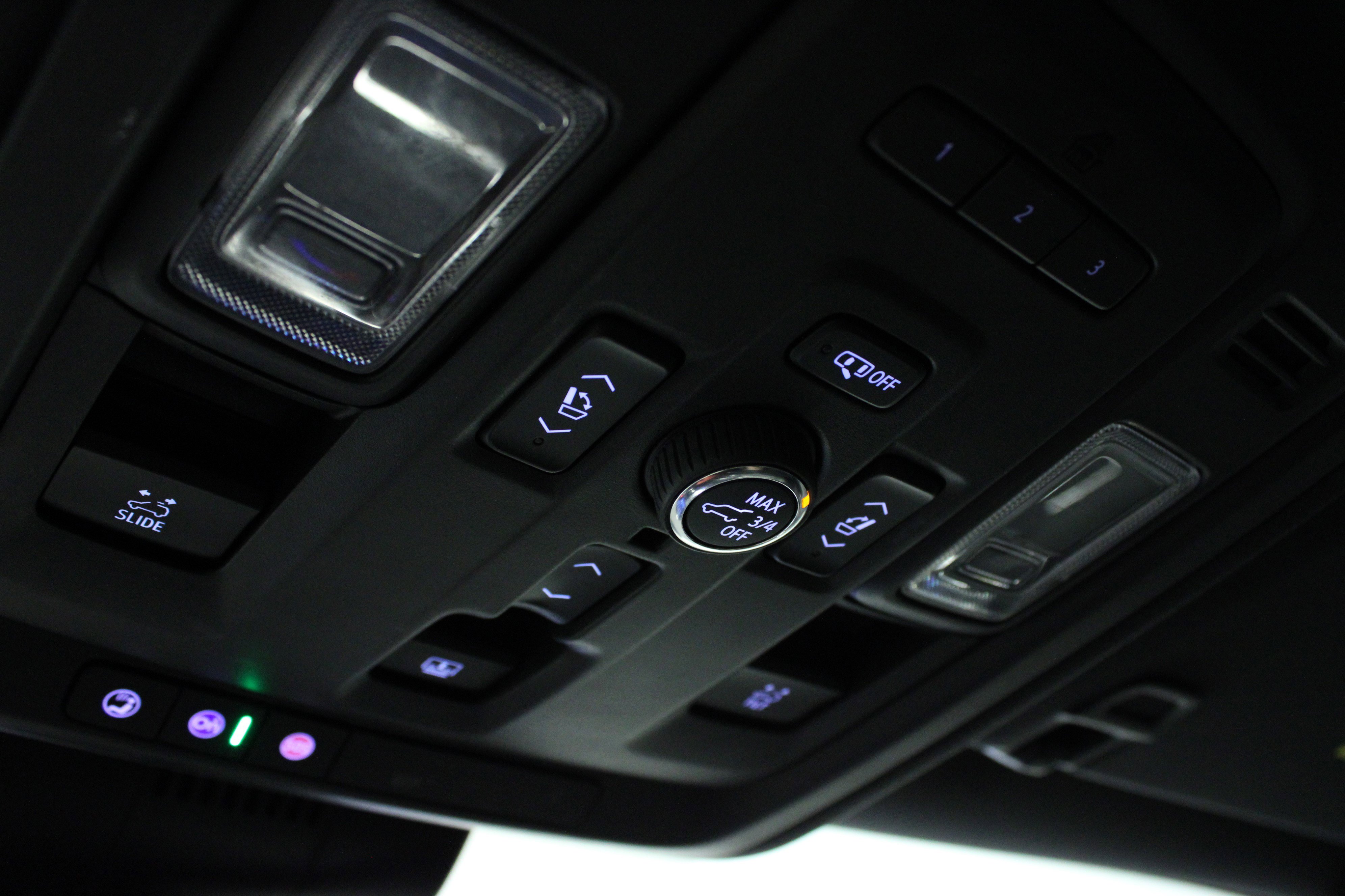 Used 2023 Chevrolet Suburban Z71 w/ Luxury Package image 24