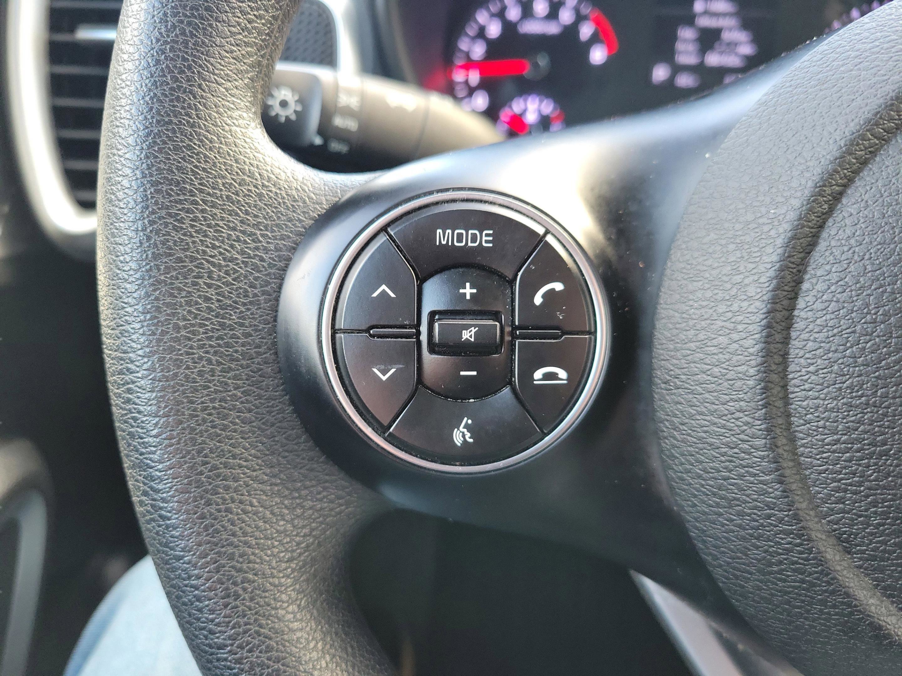 Used 2022 Kia Soul LX image 34