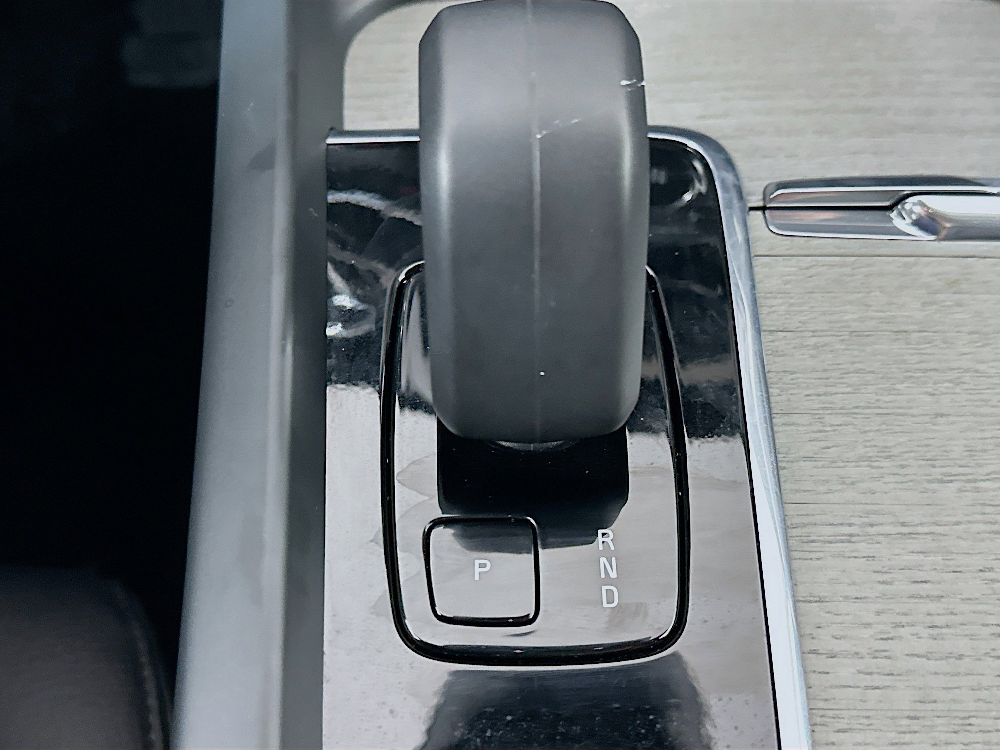 Used 2025 Volvo XC60 B5 Plus image 25