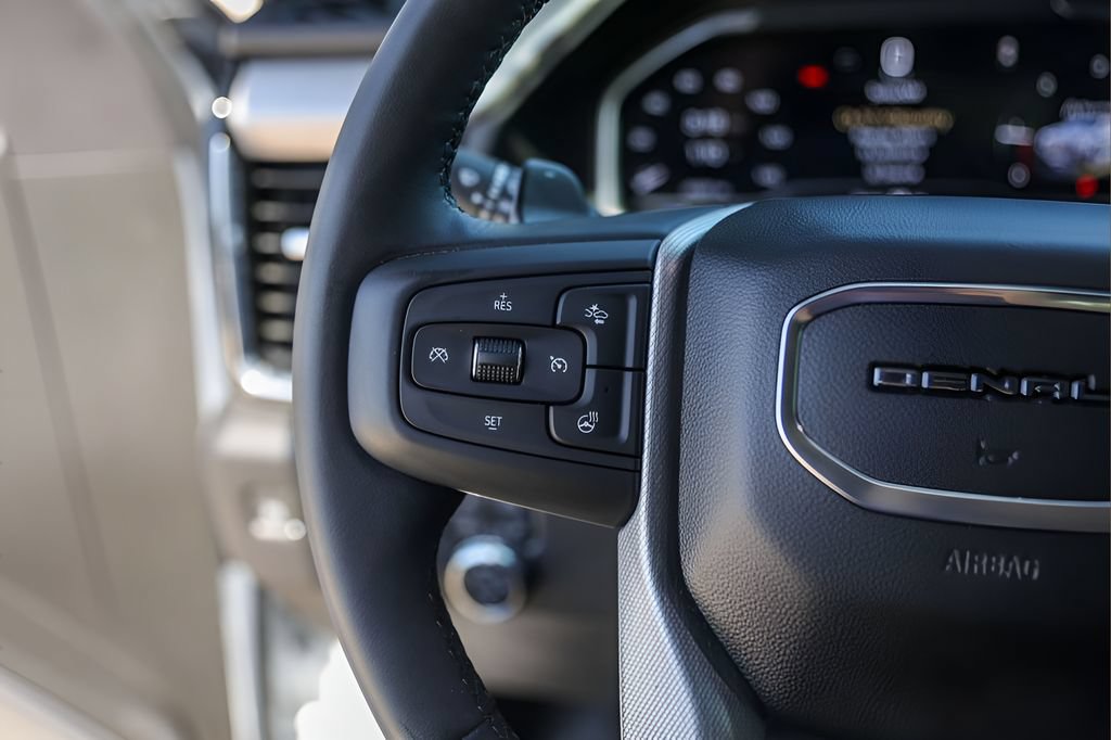 Used 2023 GMC Sierra 1500 Denali w/ Denali Reserve Package AWD/4WD image 14
