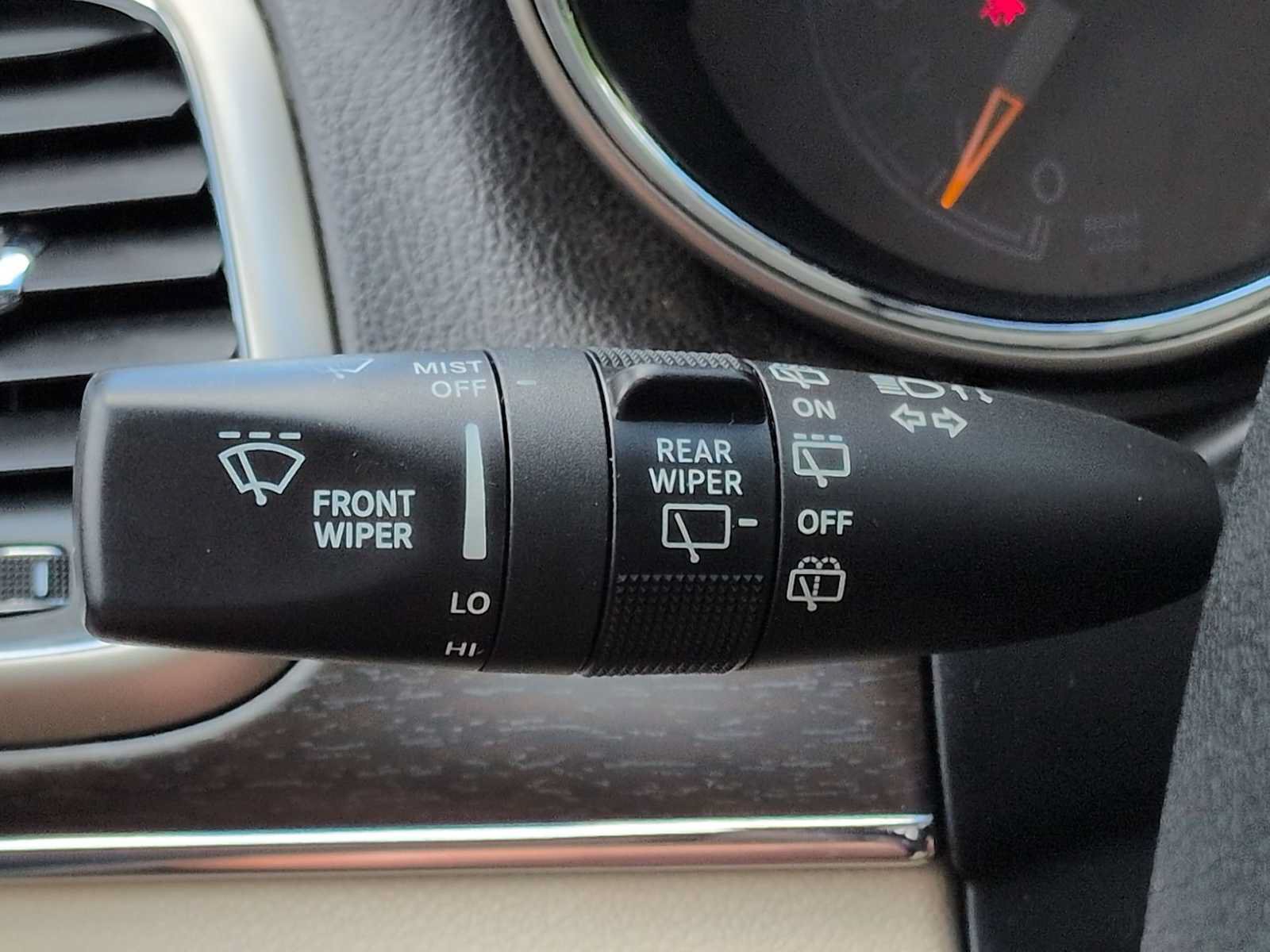 Used 2014 Jeep Grand Cherokee Limited AWD/4WD image 29