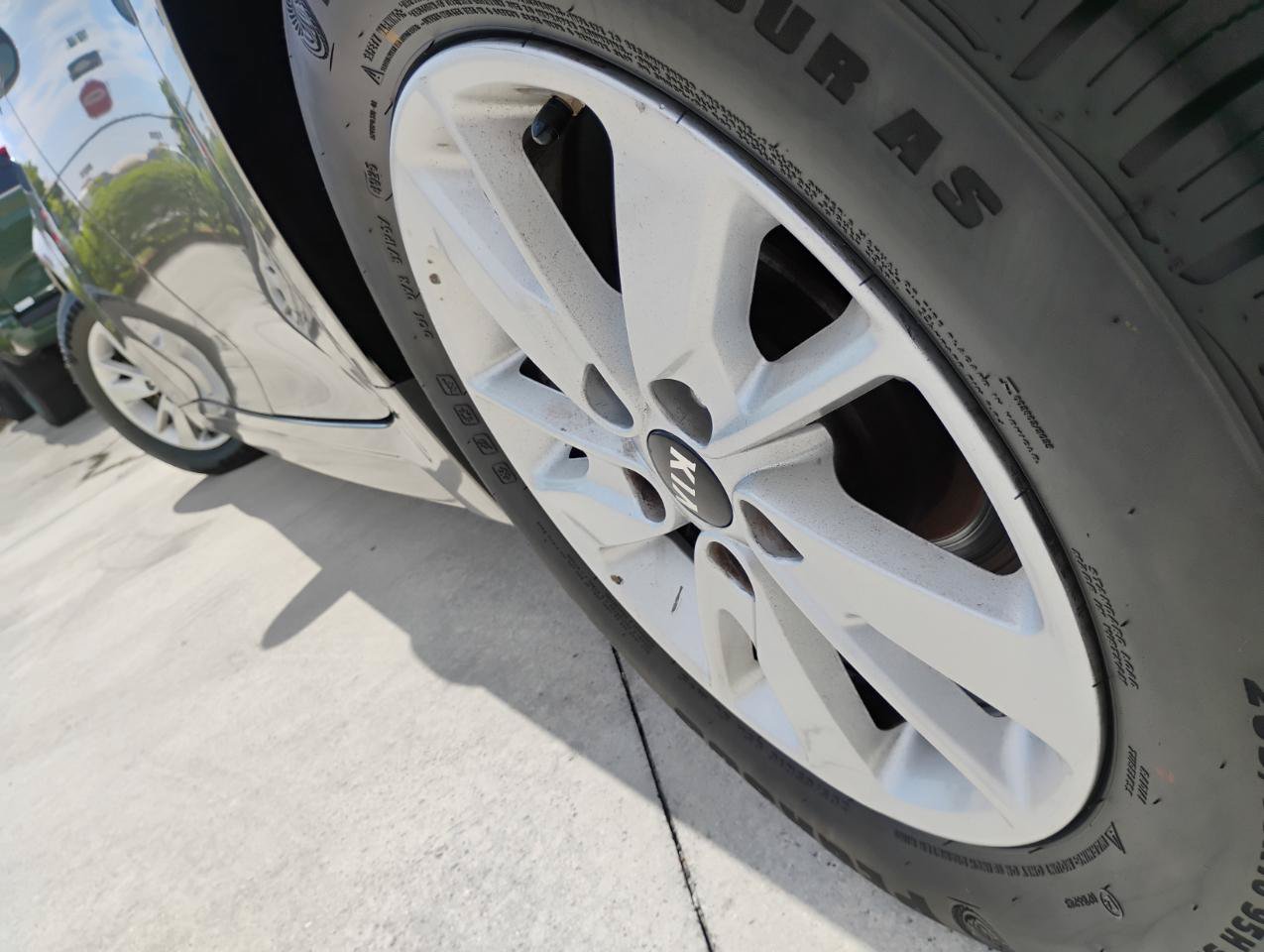 Used 2017 Kia Optima LX FWD image 6