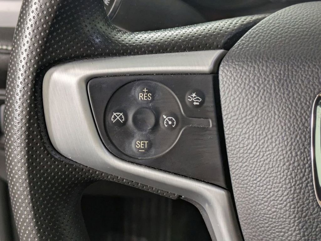 Used 2023 GMC Acadia SLE w/ Driver Convenience Package image 19