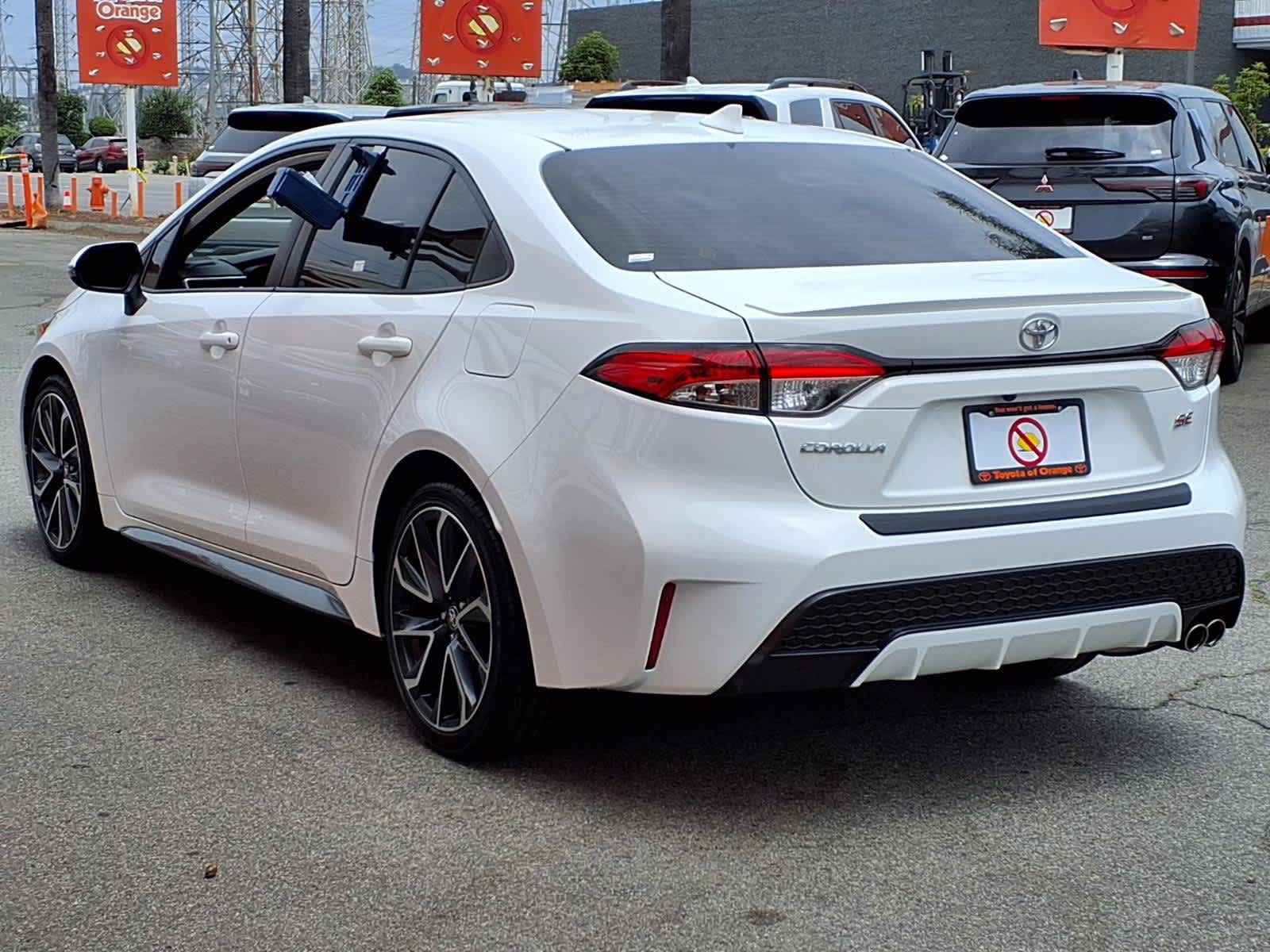 Certified 2020 Toyota Corolla SE w/ Carpet Mat Package (TMS) FWD image 4