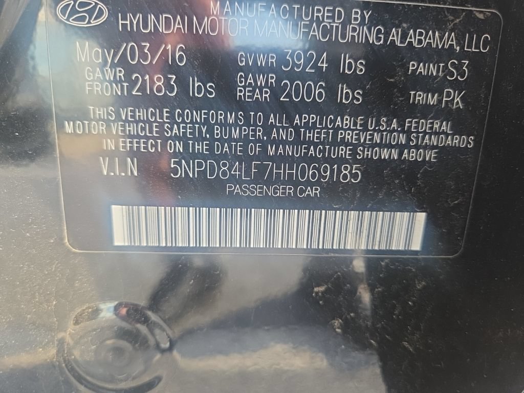 Used 2017 Hyundai Elantra Limited w/ Limited Tech Package 04 FWD image 4