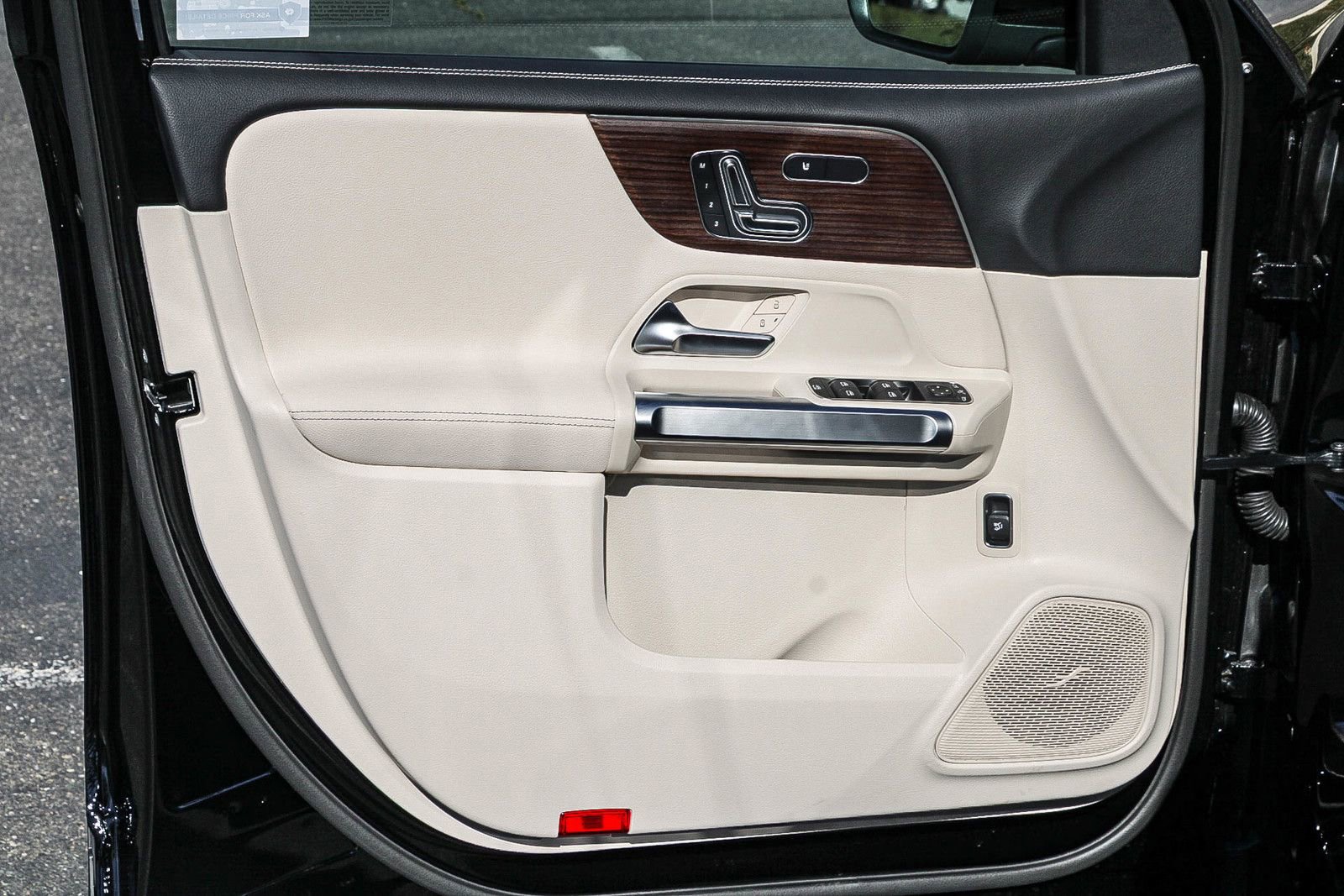 Certified 2026 Mercedes-Benz GLB 250 4MATIC image 20