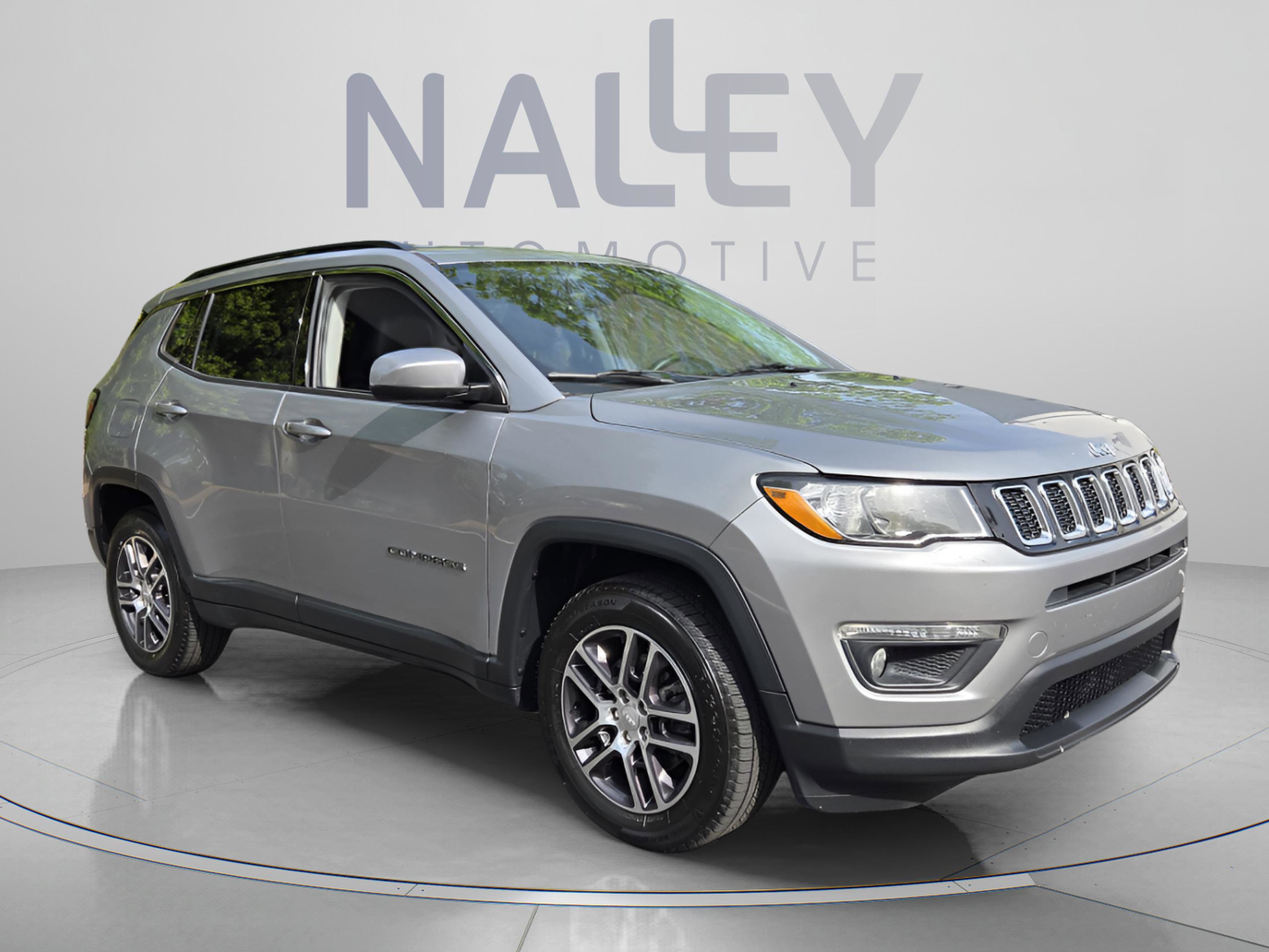 Used 2018 Jeep Compass Latitude w/ Popular Equipment Group FWD image 7