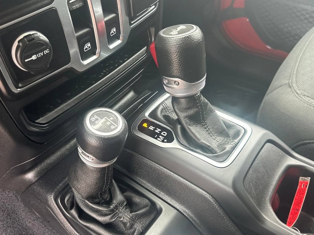Used 2020 Jeep Wrangler Sport AWD/4WD image 31