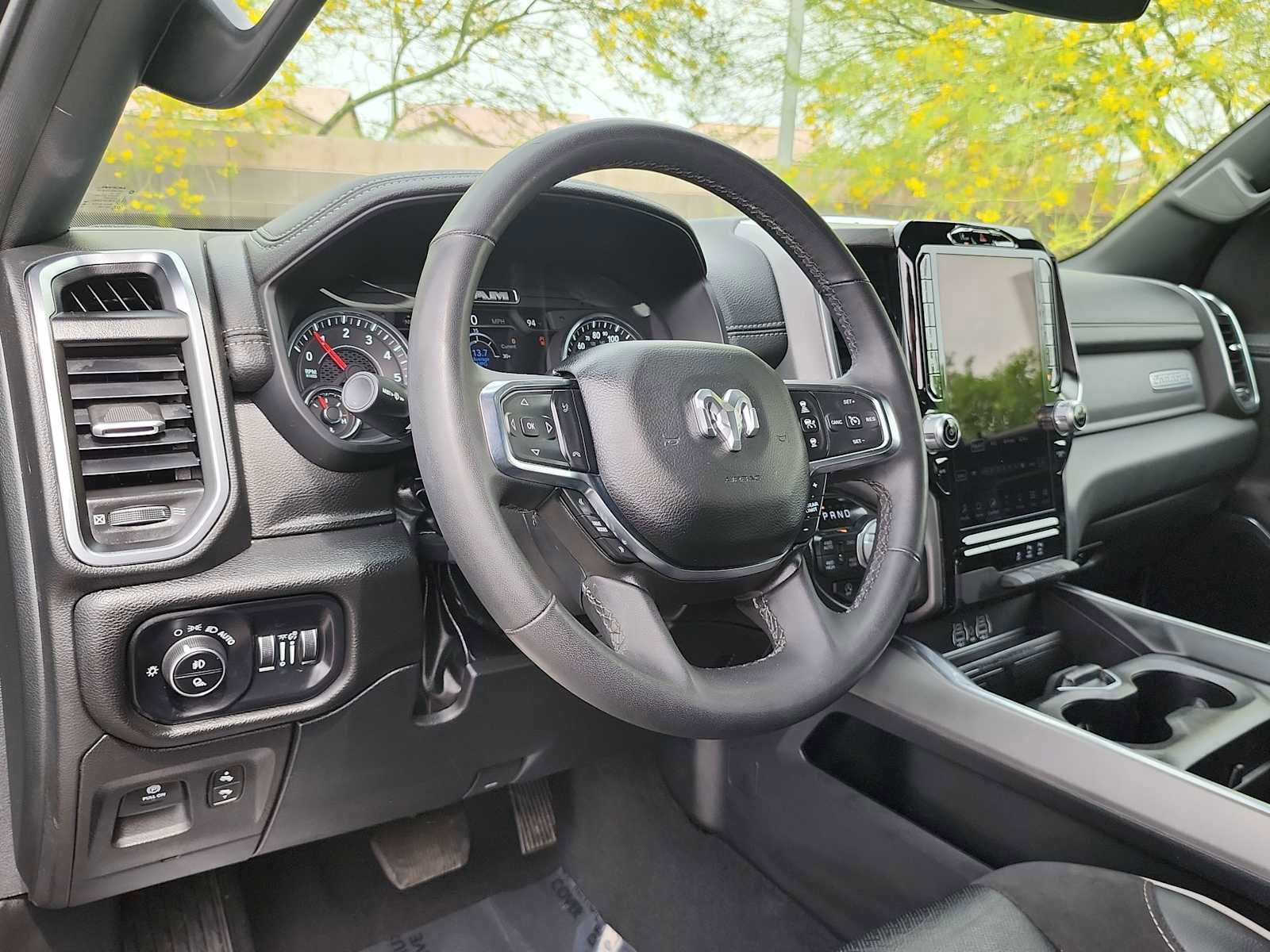 Used 2025 RAM 1500 Laramie AWD/4WD image 2