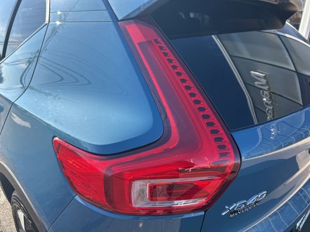 Certified 2025 Volvo XC40 B5 Plus image 10