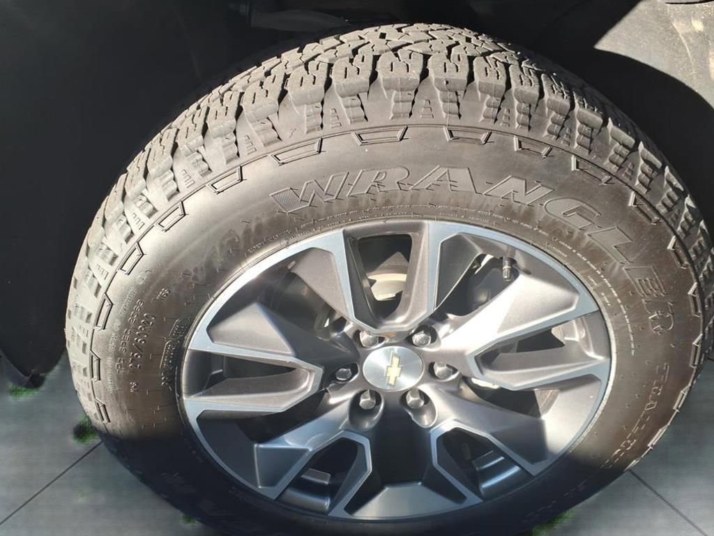 Used 2024 Chevrolet Silverado 1500 LT image 23