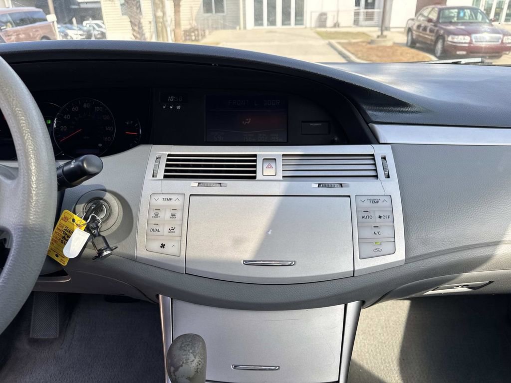 Used 2006 Toyota Avalon image 25