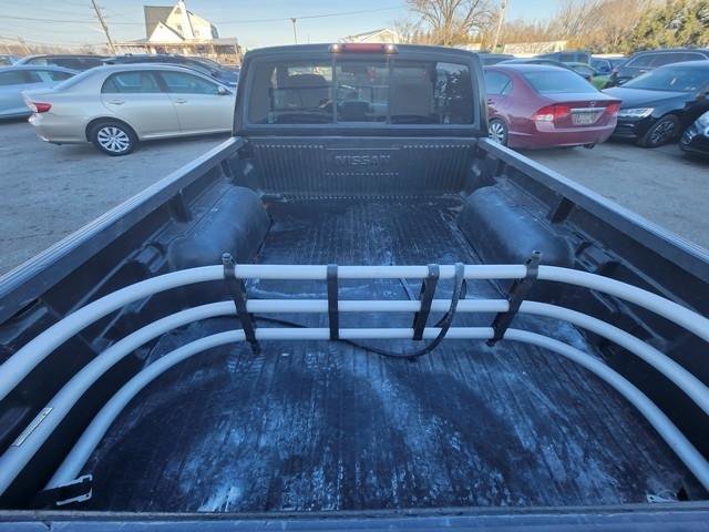 Used 2004 Nissan Frontier XE w/ (VTP) Value Truck Pkg RWD image 15