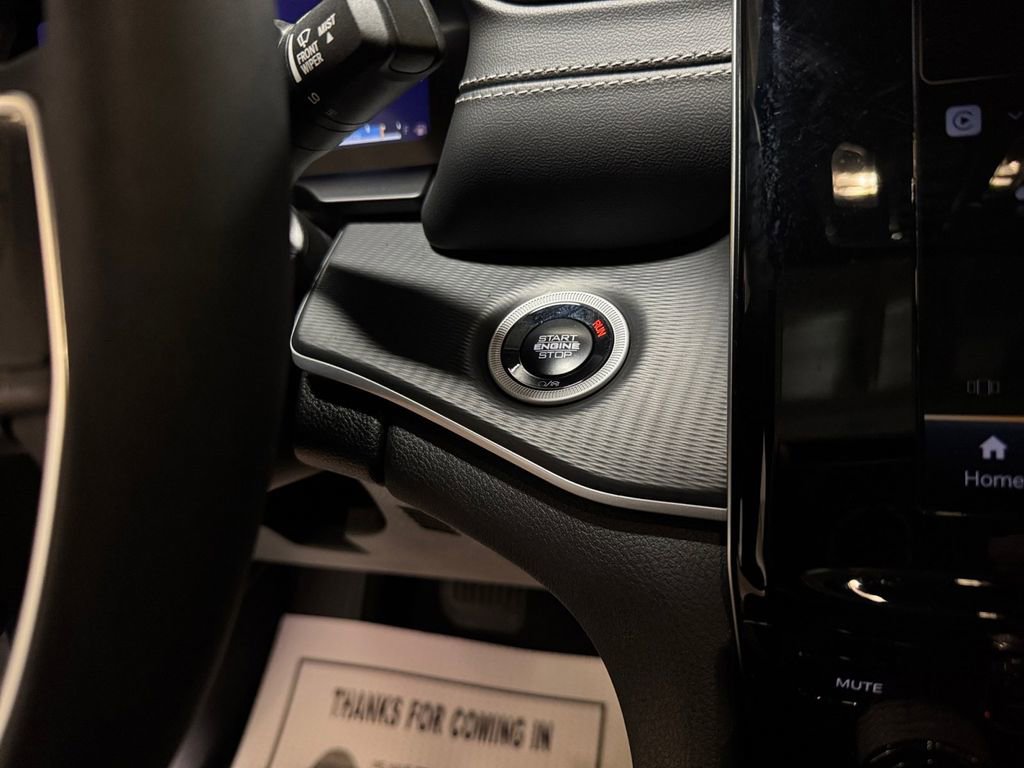 Used 2024 Jeep Grand Cherokee Altitude image 29