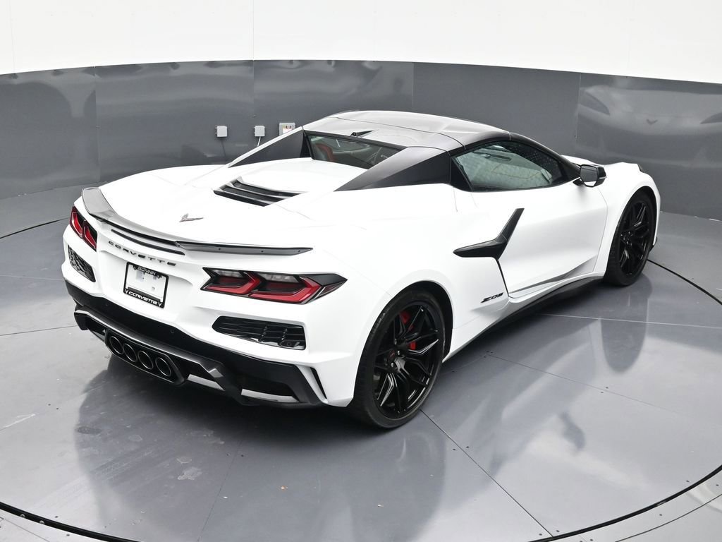 Used 2026 Chevrolet Corvette Z06 RWD image 13