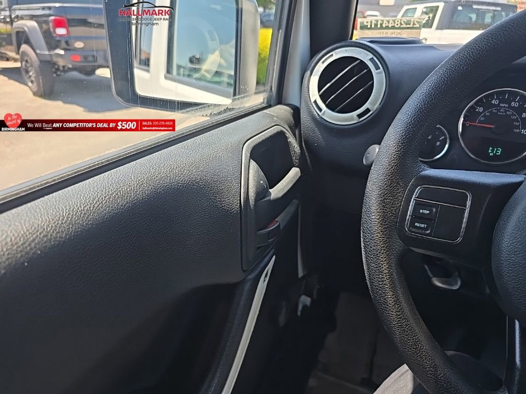Used 2016 Jeep Wrangler Unlimited Sport AWD/4WD image 14