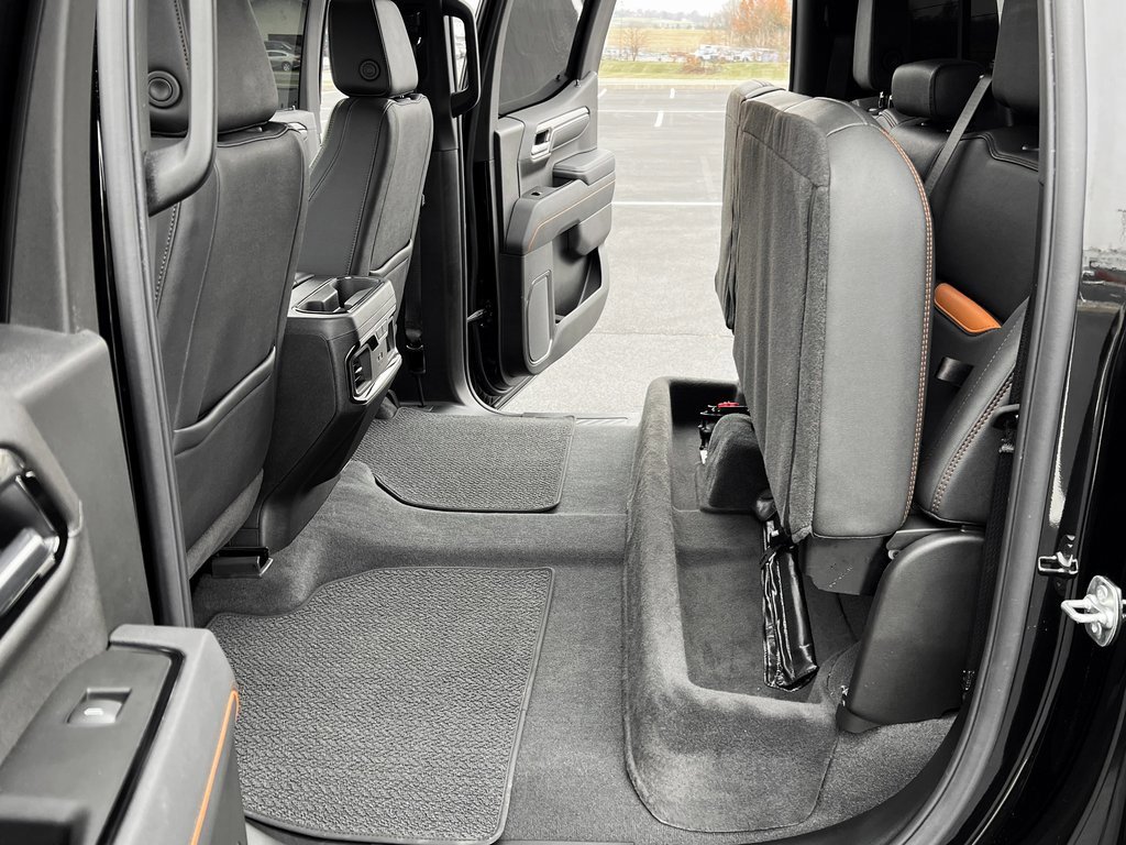 Used 2025 GMC Sierra 1500 AT4 w/ Technology Package image 21
