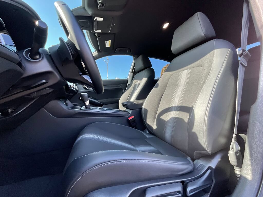 Used 2025 Honda Civic Sport image 11