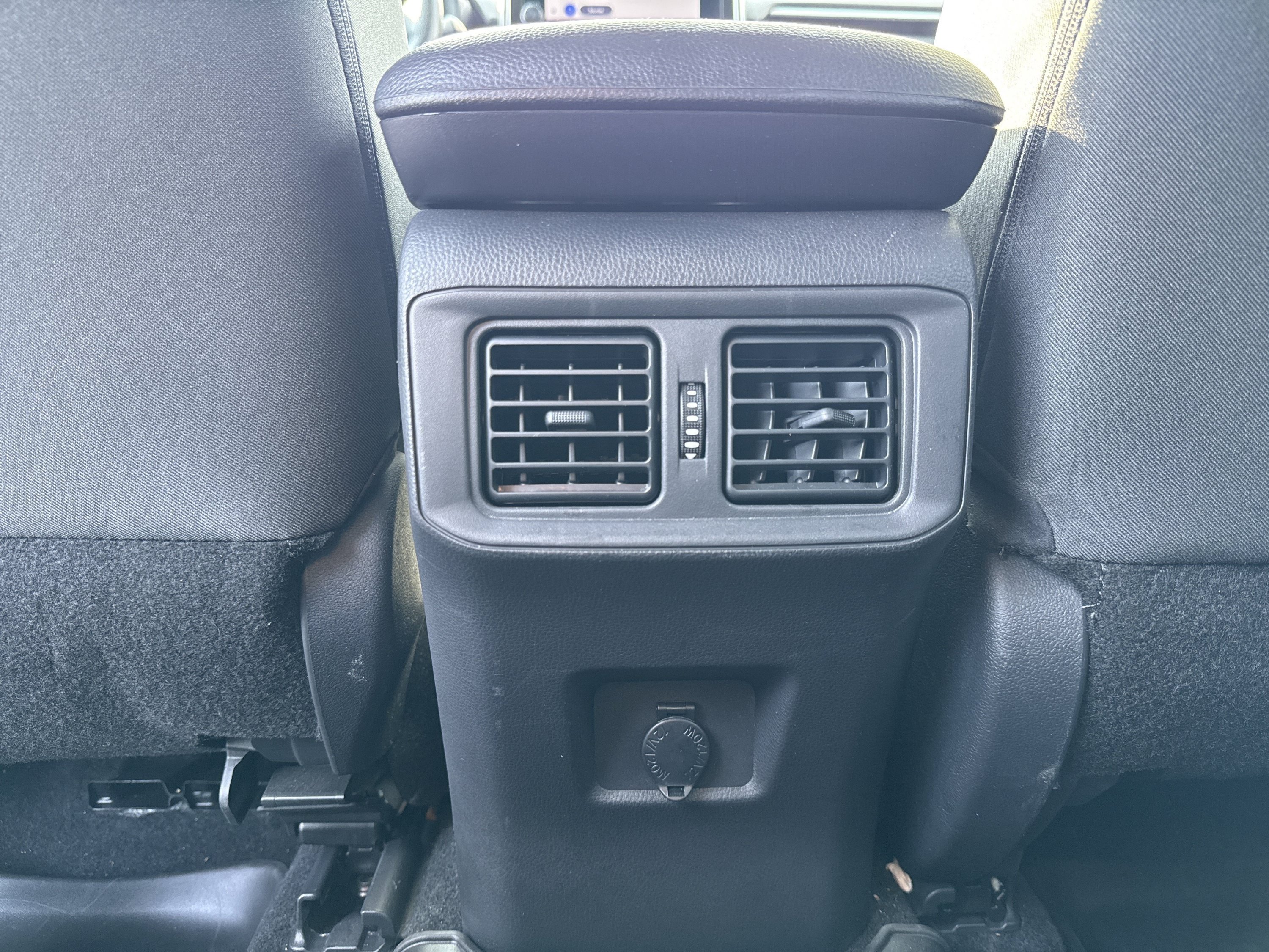 Used 2024 Toyota RAV4 LE AWD/4WD image 24