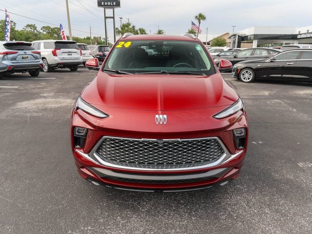 Used 2024 Buick Encore GX Avenir w/ Avenir Technology Package FWD image 2