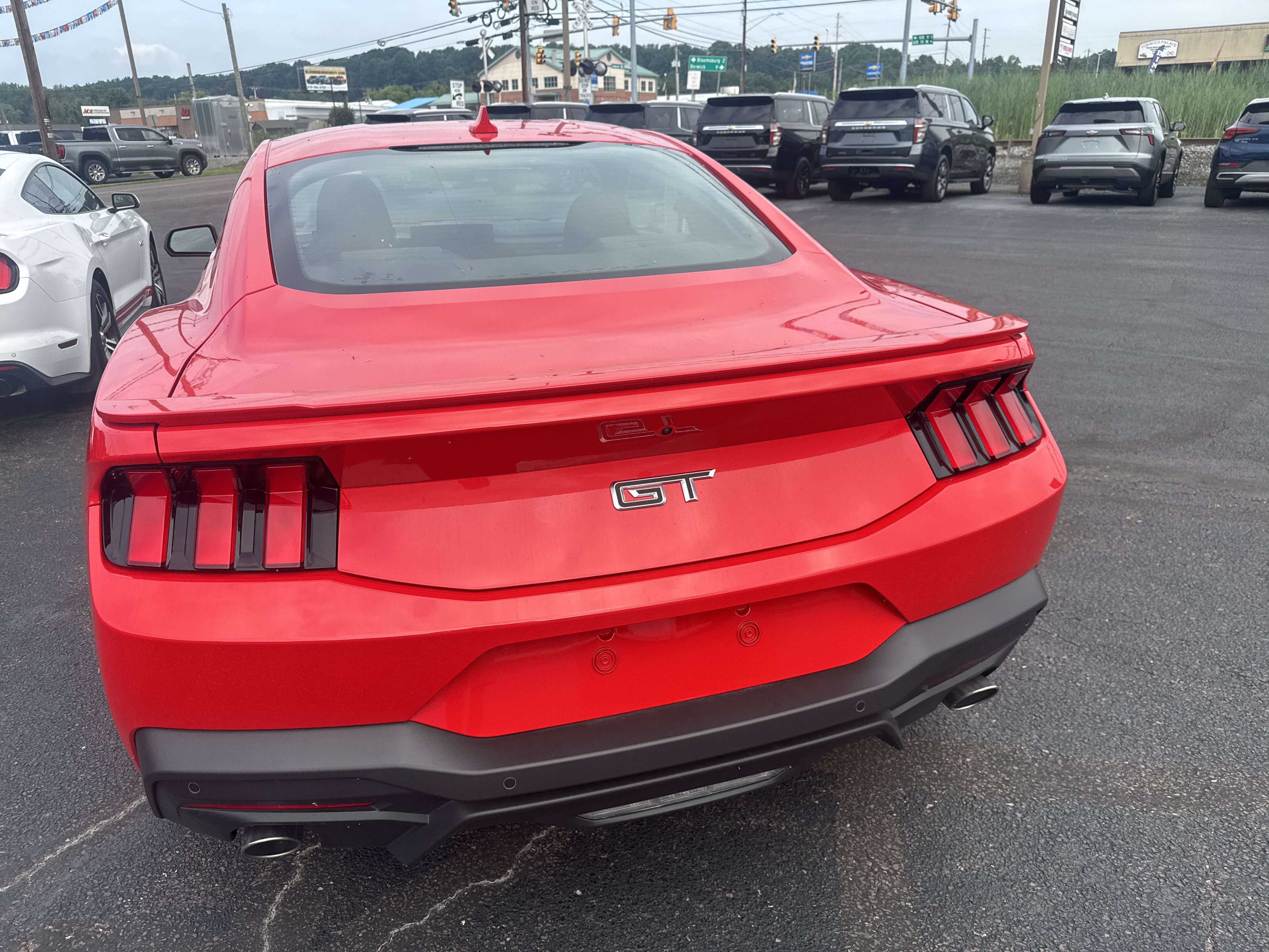 Used 2025 Ford Mustang GT RWD image 6