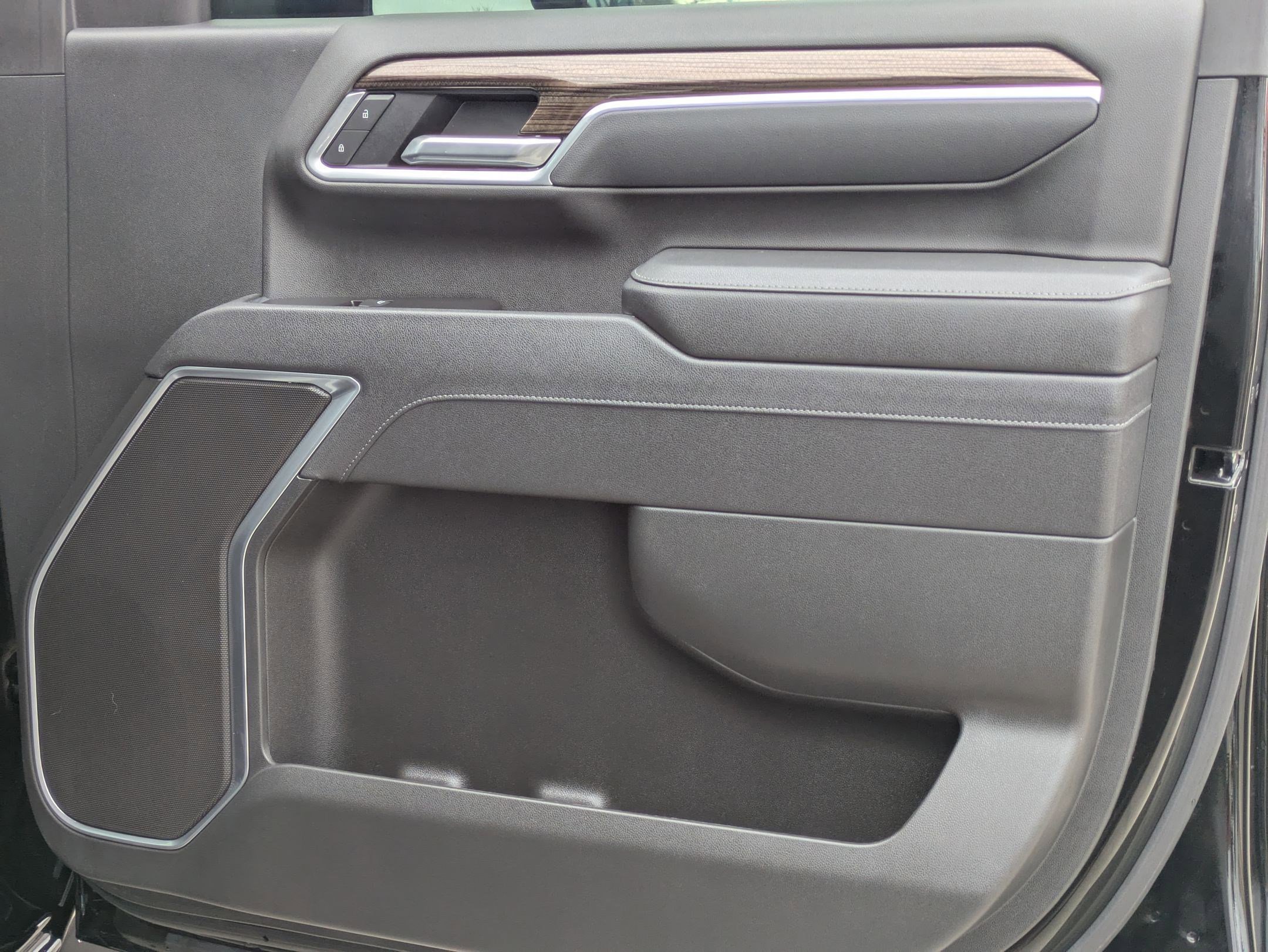 Used 2025 Chevrolet Silverado 2500 LT image 27