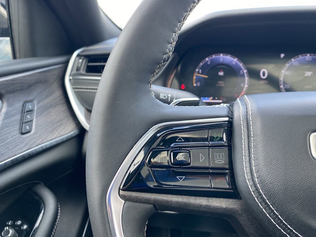 Used 2023 Jeep Grand Cherokee L Overland image 26