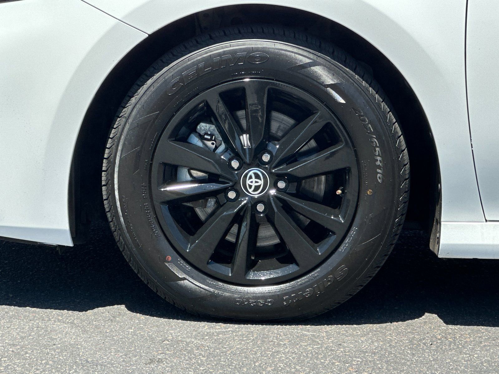 Used 2025 Toyota Camry LE FWD image 22