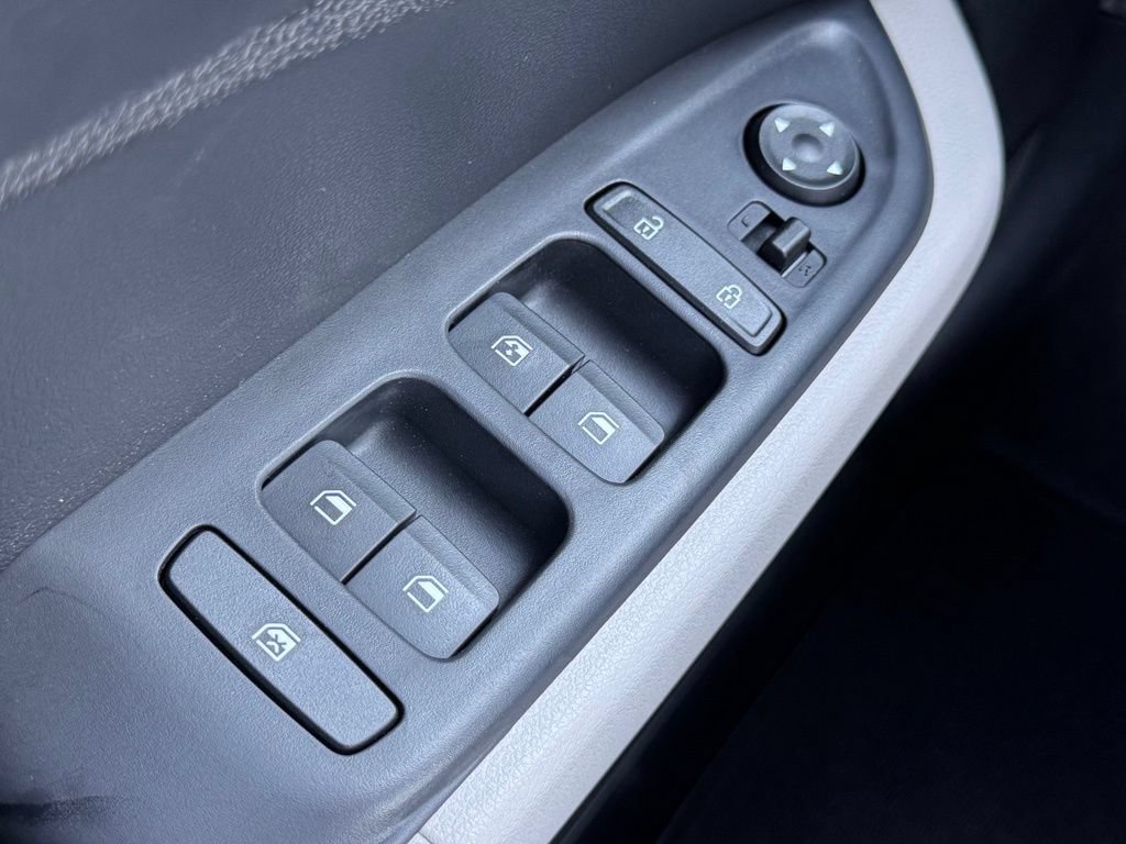 New 2026 Hyundai Venue SEL FWD image 23