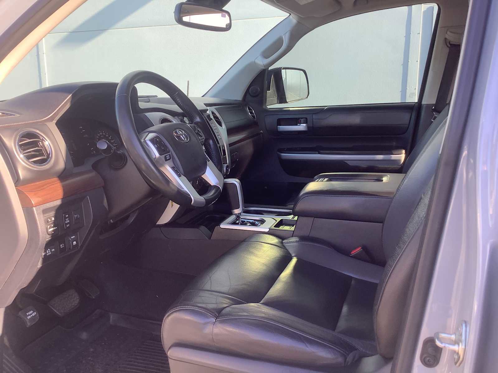 Used 2018 Toyota Tundra Limited image 3