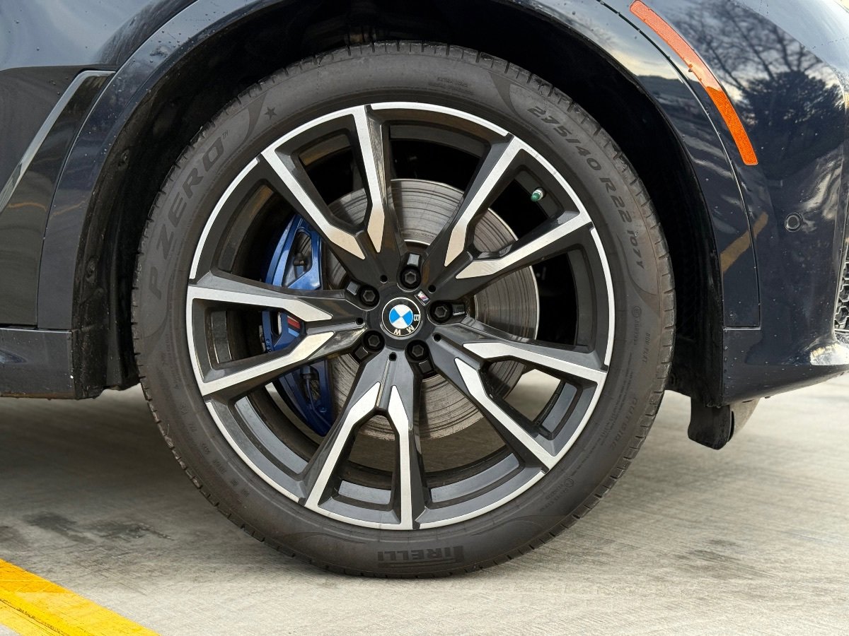Used 2022 BMW X7 xDrive40i w/ M Sport Package AWD/4WD image 12
