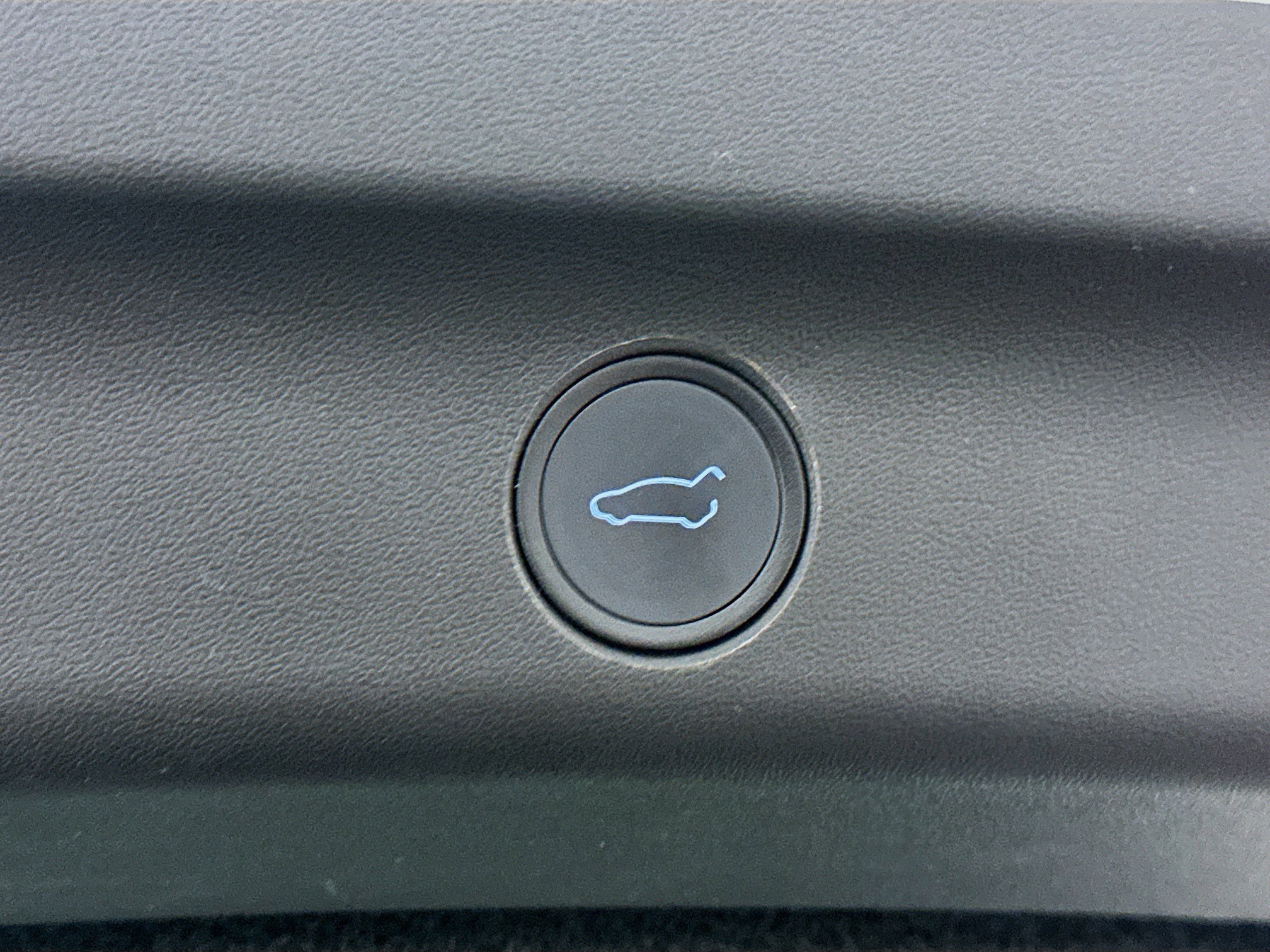 Used 2021 Tesla Model Y Long Range image 32