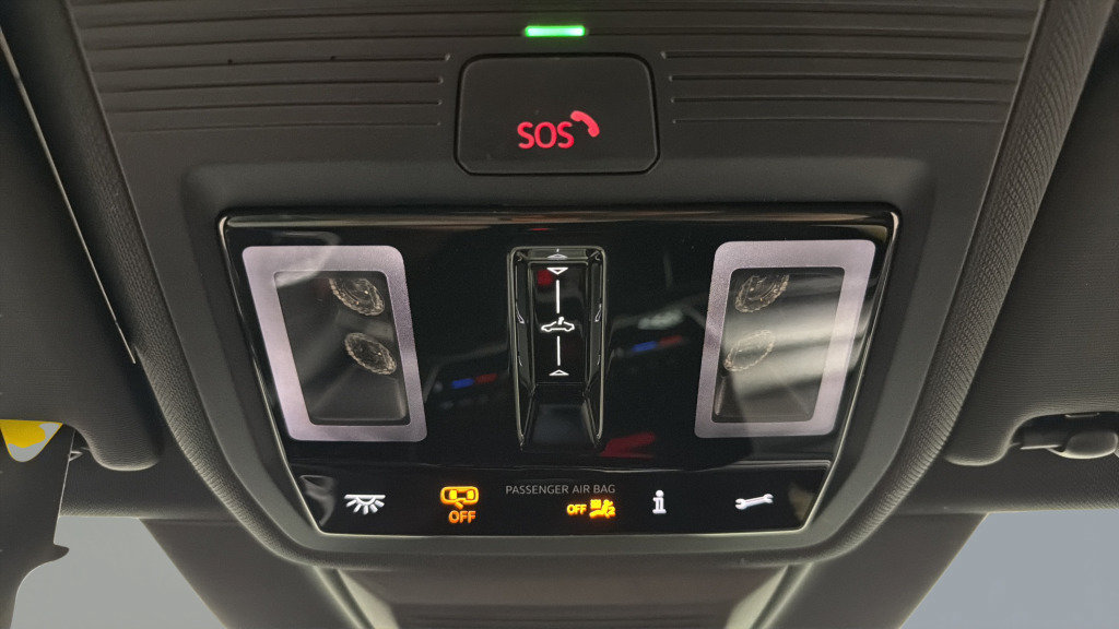New 2026 Volkswagen GTI SE FWD image 25