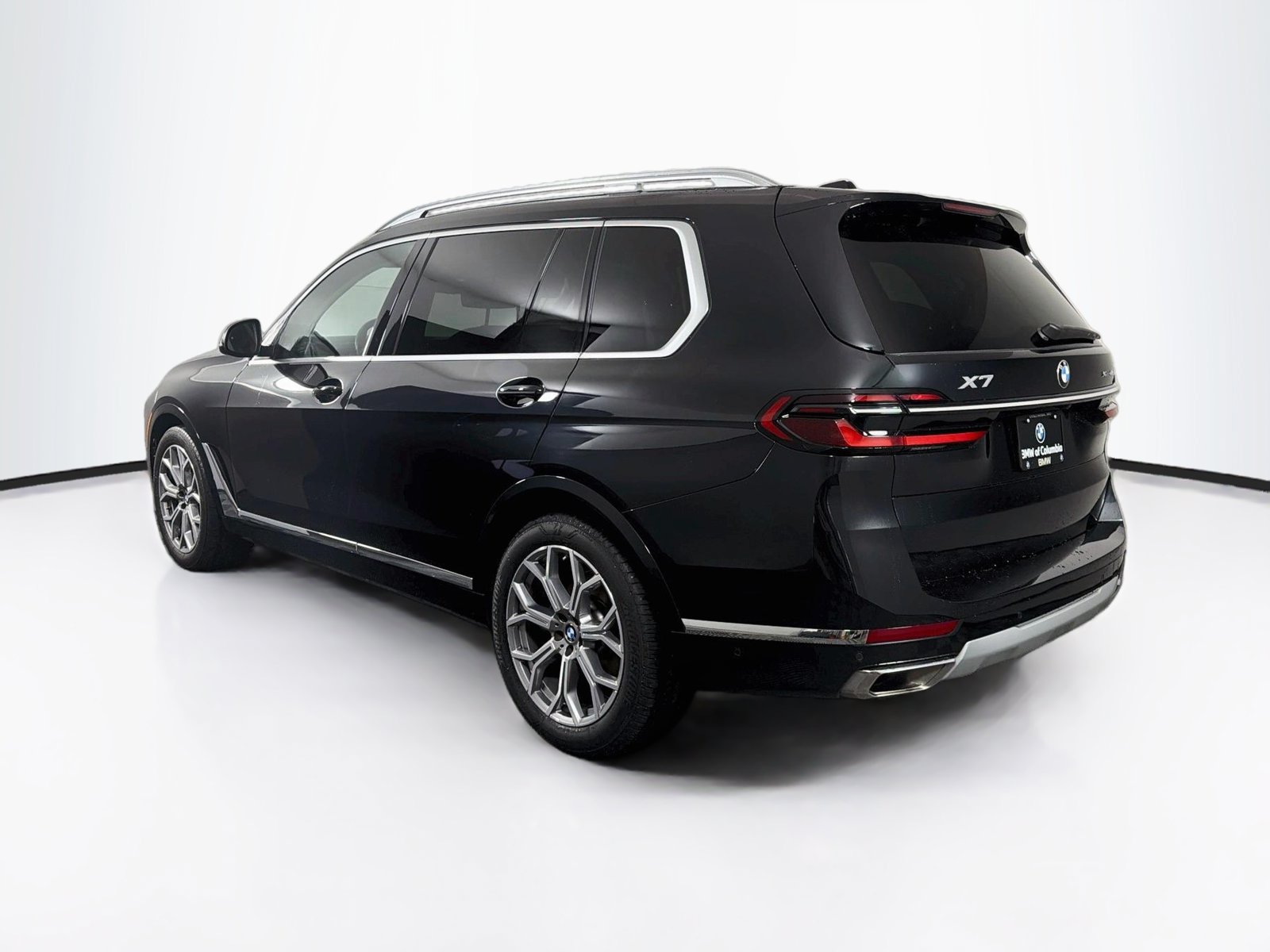 Certified 2025 BMW X7 xDrive40i w/ Climate Comfort Package AWD/4WD image 5