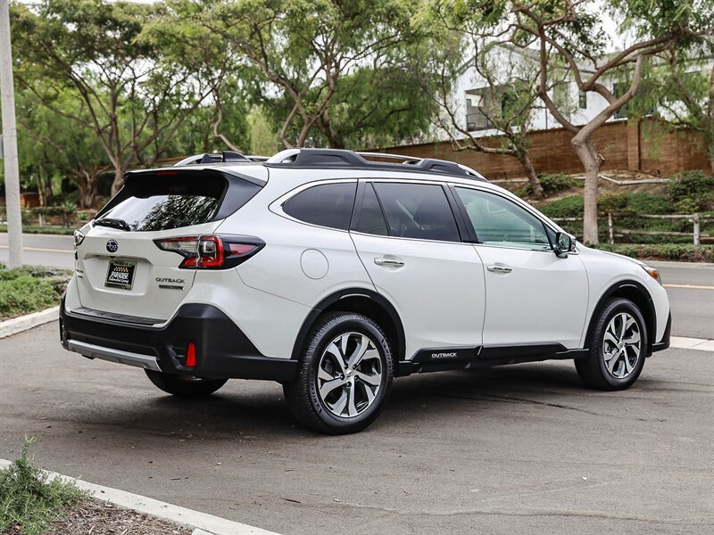 Used 2022 Subaru Outback Touring XT AWD/4WD image 5