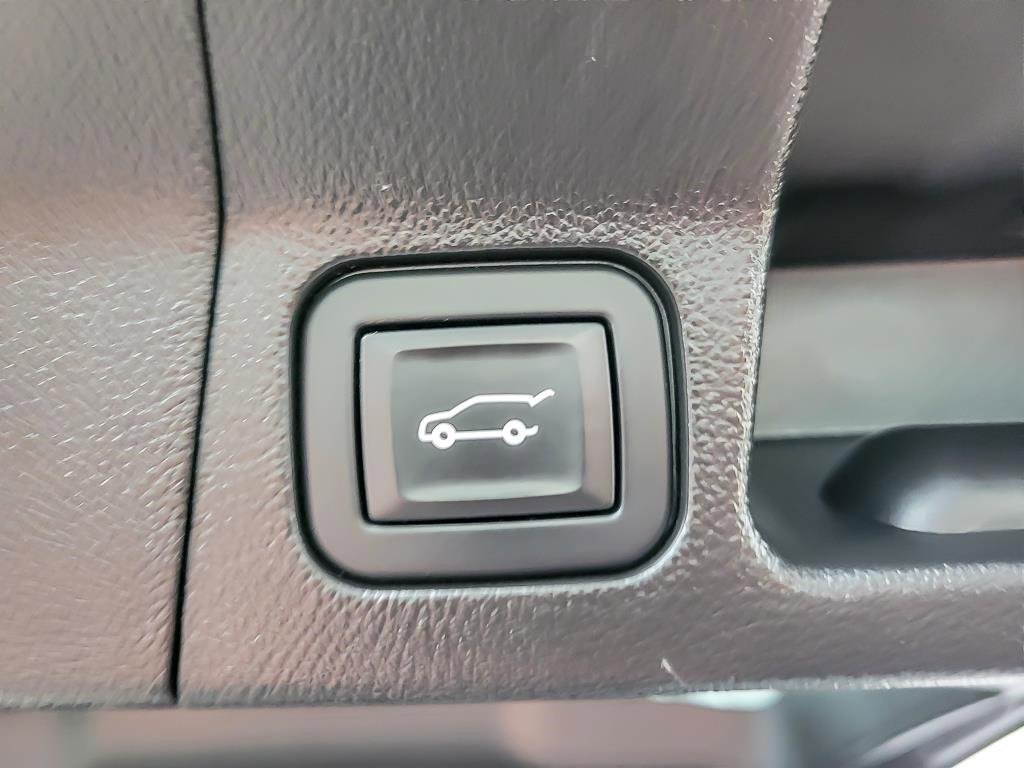 Used 2020 GMC Acadia Denali image 21