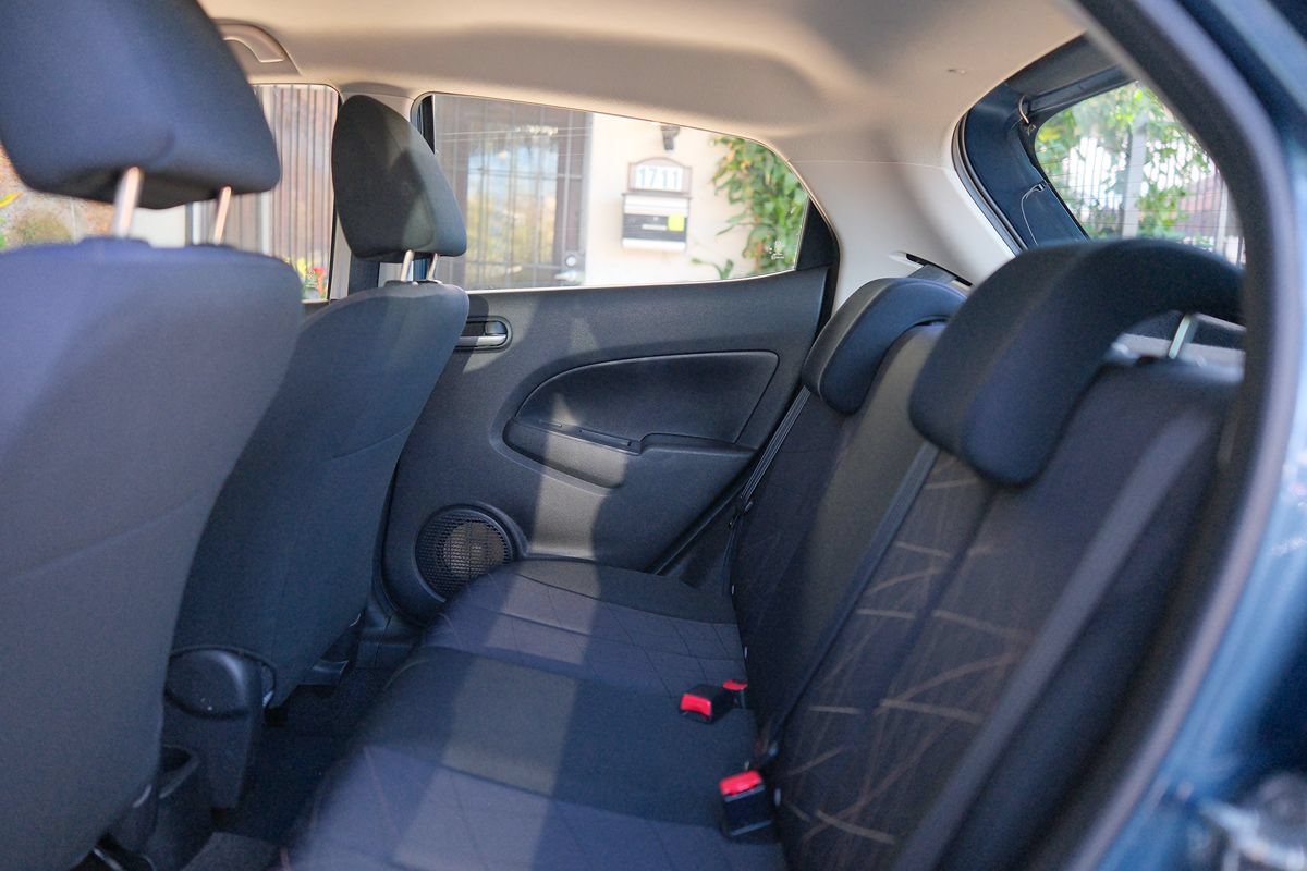 Used 2014 MAZDA MAZDA2 Sport FWD image 26