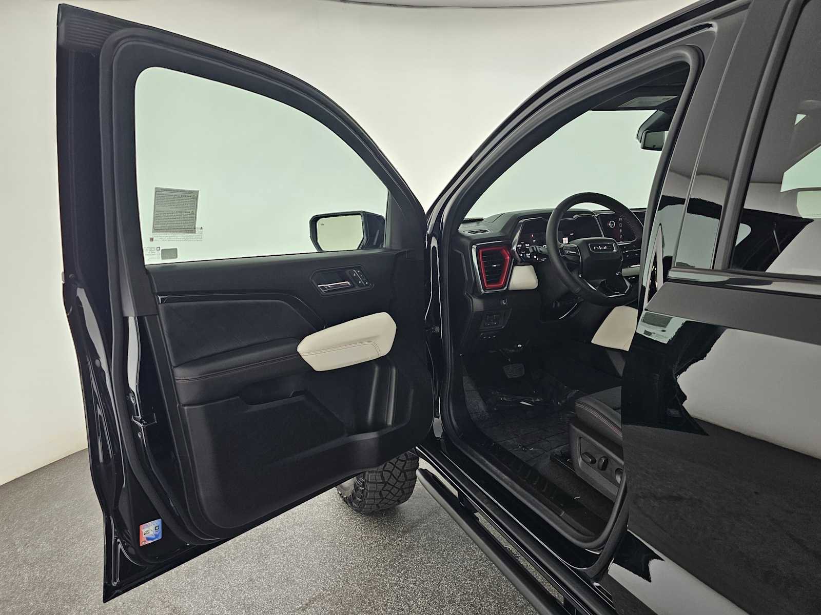 New 2026 GMC Canyon AT4X w/ Off-Road Front Bumper Package AWD/4WD image 20